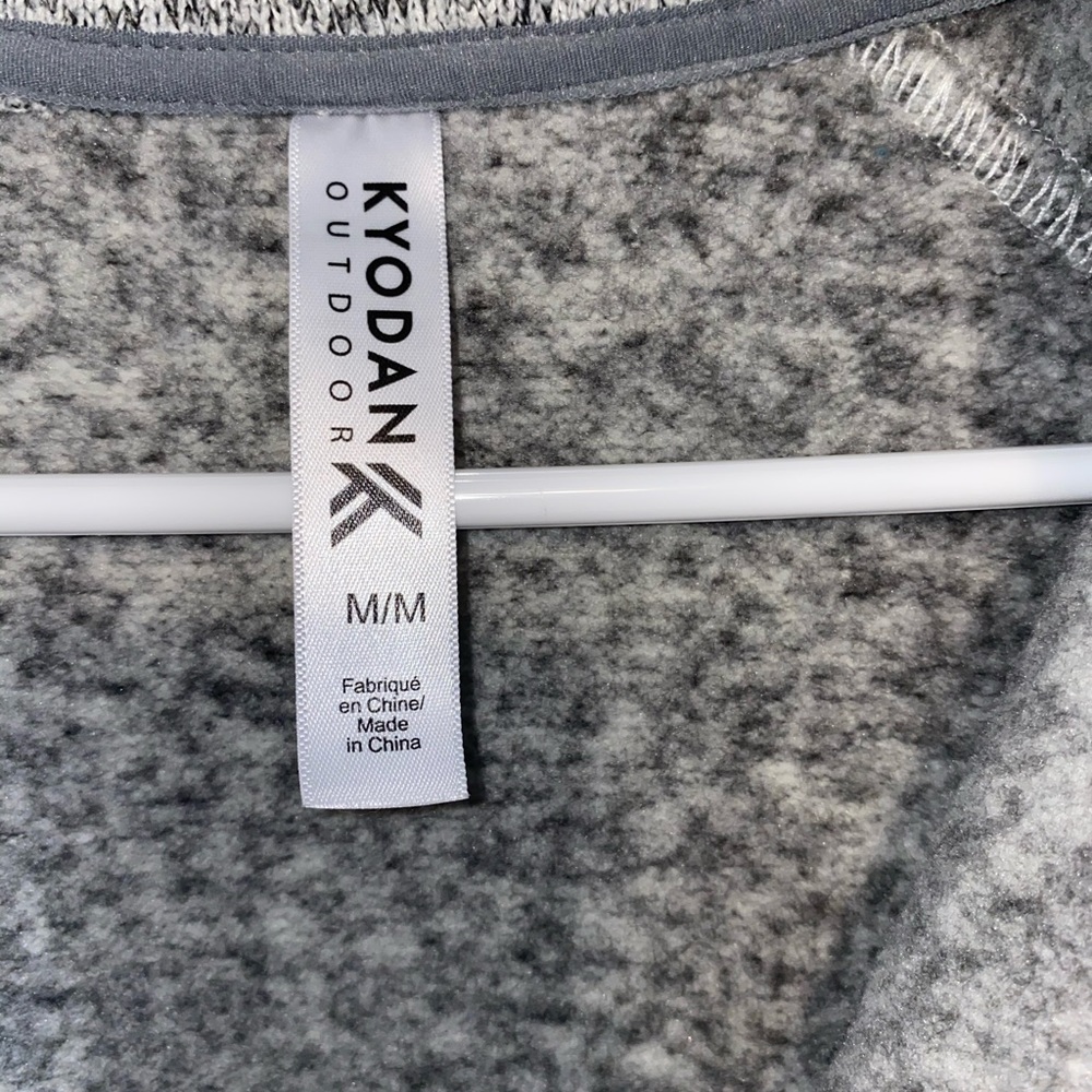 Gray pullover - Picture 2 of 3